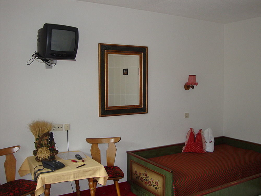 Hotel Gasthof Bruecke 메이른호픈 외부 사진